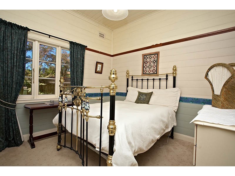 98-100 Wentworth Street, Blackheath NSW 2785