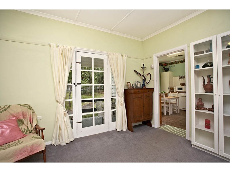 6 Genevieve Road, Bullaburra NSW 2784