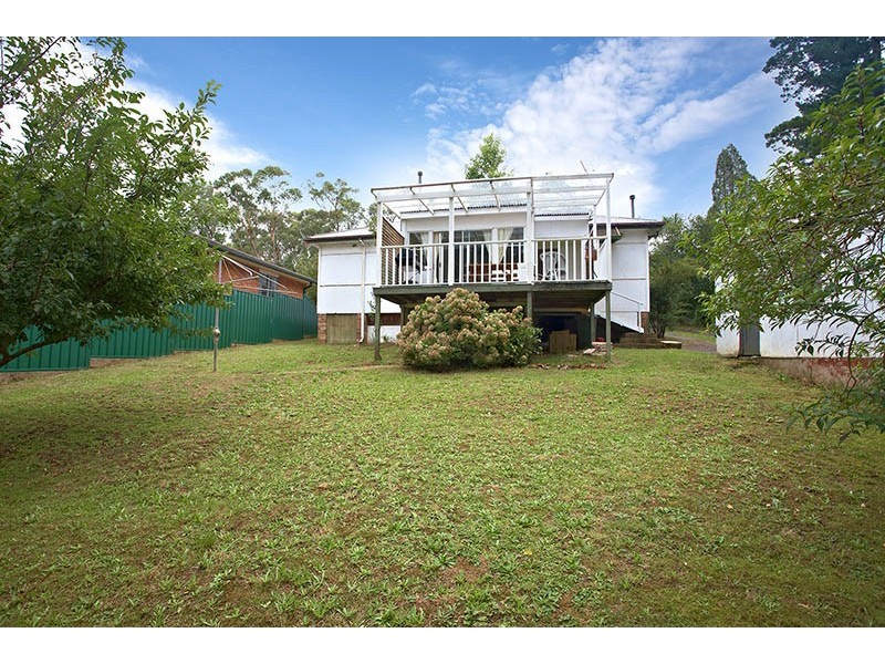 6 Genevieve Road, Bullaburra NSW 2784