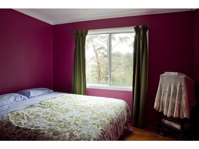 8 St Georges Parade, Wentworth Falls NSW 2782