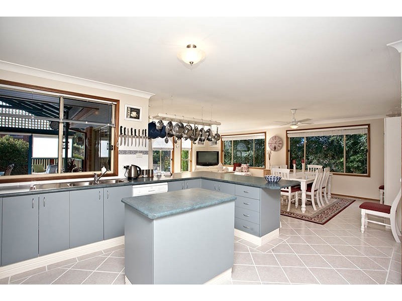 9 Flora Street, Wentworth Falls NSW 2782