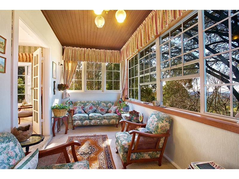 14 Ferguson Ave, Hazelbrook NSW 2779