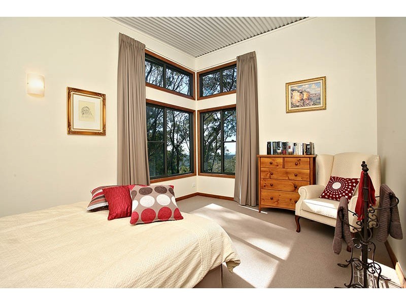 29 Rozelle Street, Wentworth Falls NSW 2782