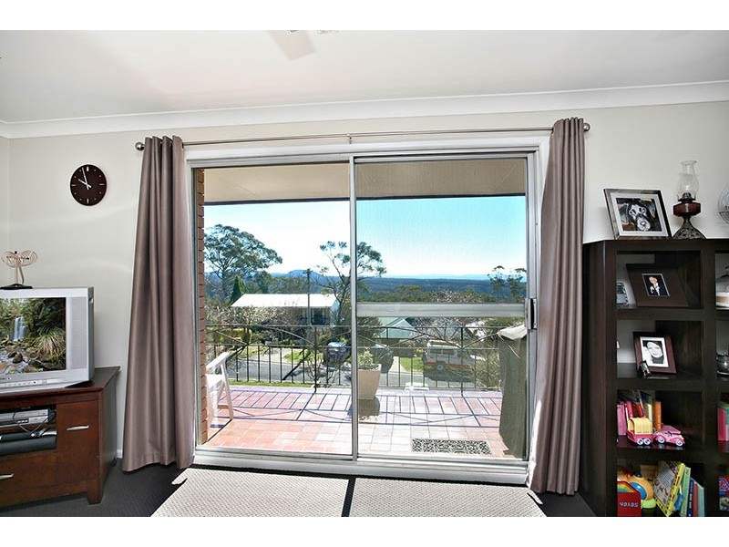 18 Panorama Crescent, Wentworth Falls NSW 2782