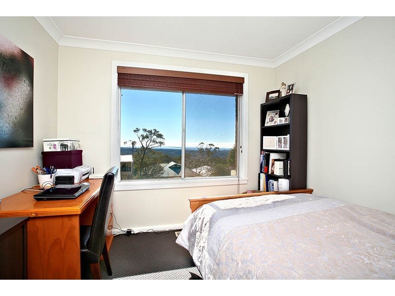 18 Panorama Crescent, Wentworth Falls NSW 2782