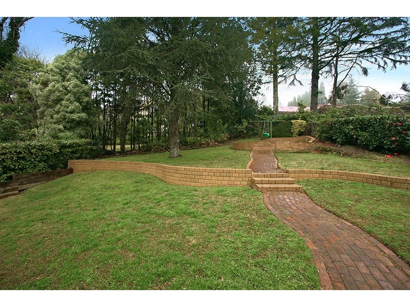 18 Panorama Crescent, Wentworth Falls NSW 2782