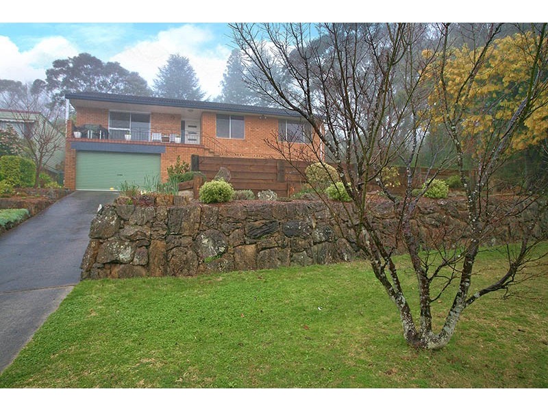 18 Panorama Crescent, Wentworth Falls NSW 2782