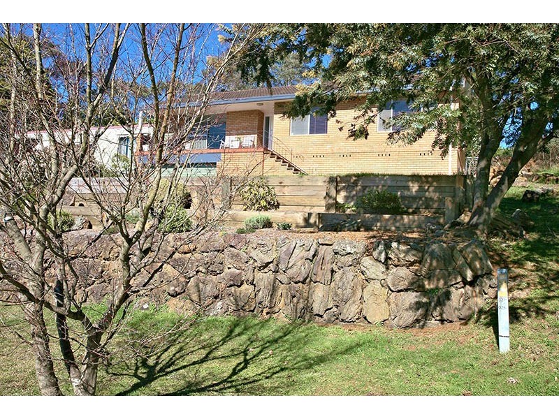 18 Panorama Crescent, Wentworth Falls NSW 2782