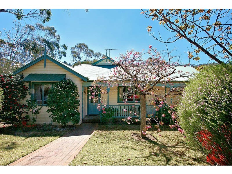 21 Galston Cres, Leura NSW 2780