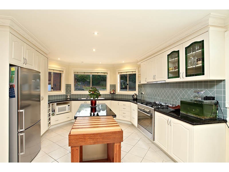 11 Boronia Road, Wentworth Falls NSW 2782