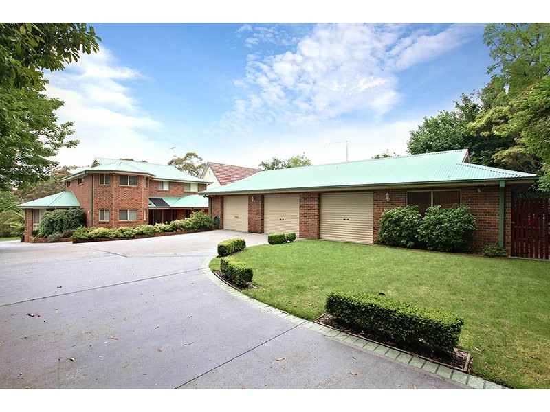 11 Boronia Road, Wentworth Falls NSW 2782