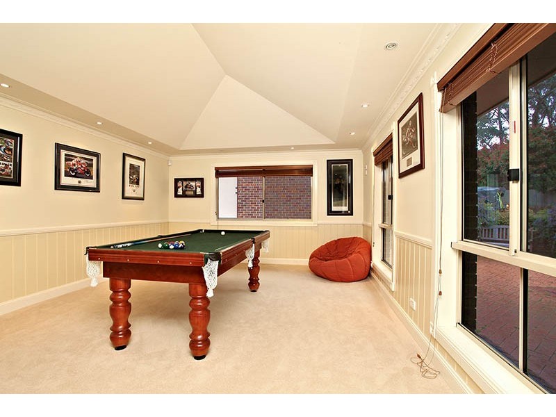 11 Boronia Road, Wentworth Falls NSW 2782