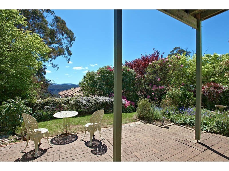 26 Claines Crescent, Wentworth Falls NSW 2782