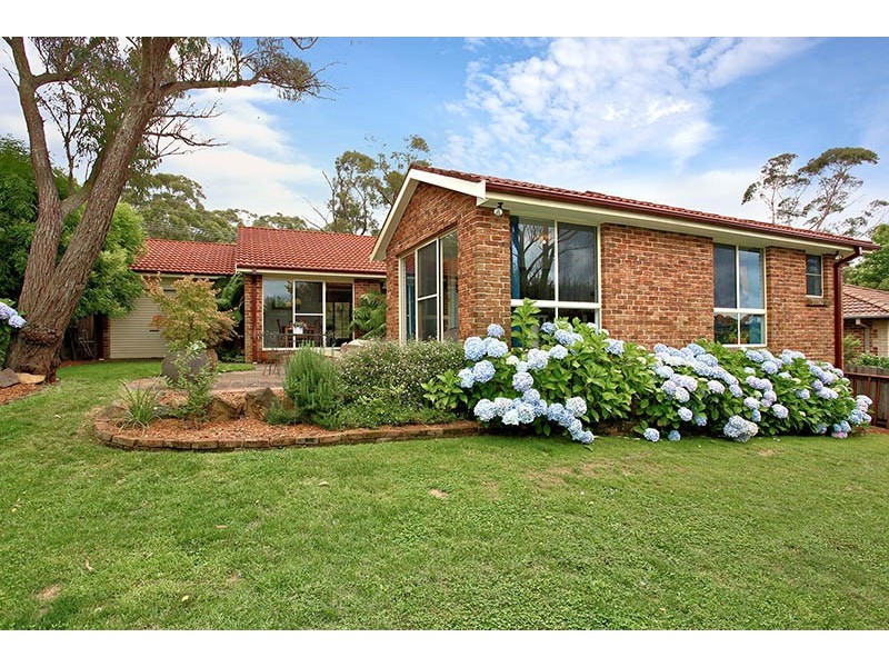 6 Bass Road, Wentworth Falls NSW 2782