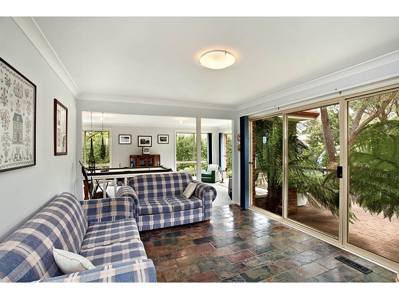 6 Bass Road, Wentworth Falls NSW 2782
