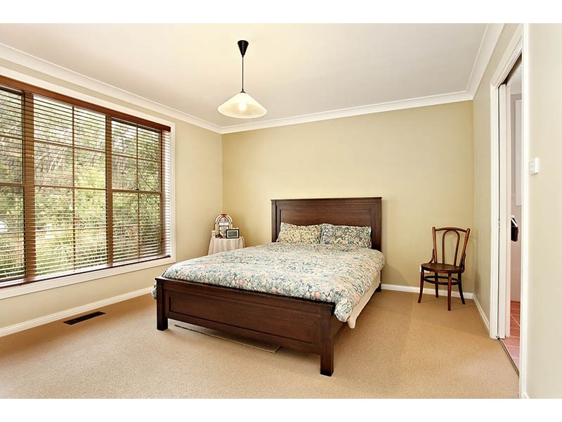 6 Bass Road, Wentworth Falls NSW 2782