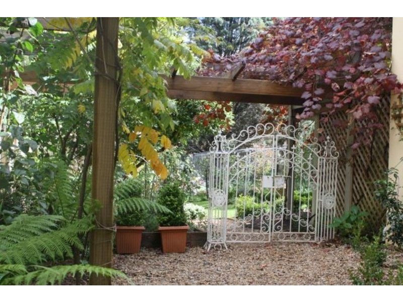 7 Blackheath Street, Leura NSW 2780