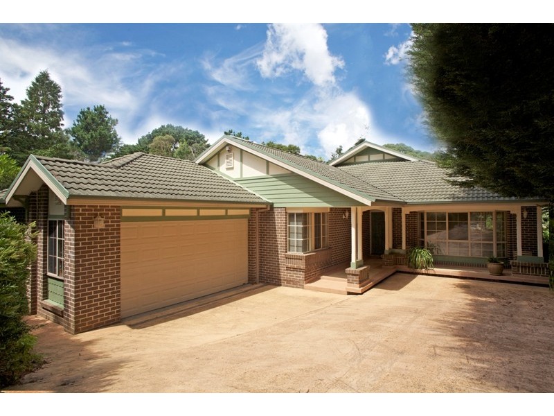 10 Geggie Street, Wentworth Falls NSW 2782