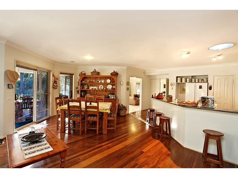 10 Geggie Street, Wentworth Falls NSW 2782