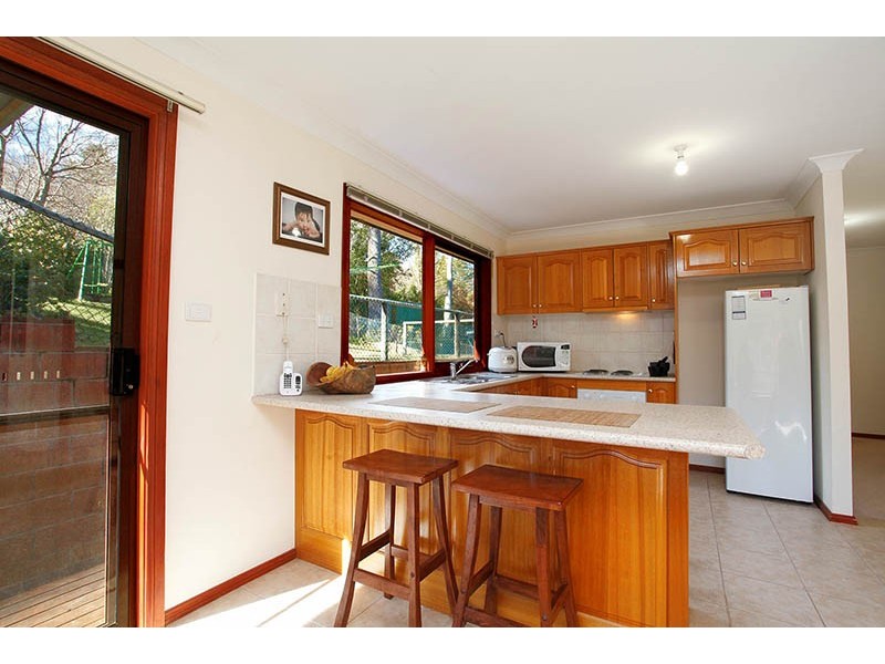 9 Gladstan Avenue, Katoomba NSW 2780