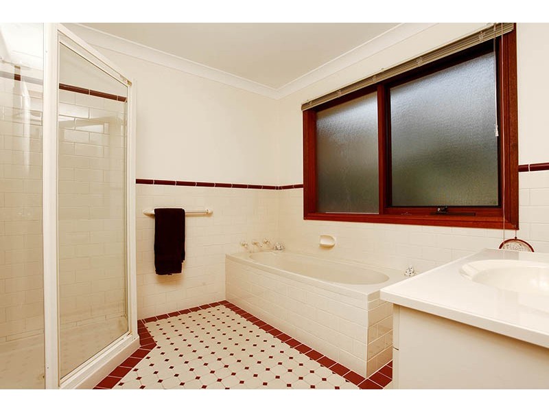 9 Gladstan Avenue, Katoomba NSW 2780