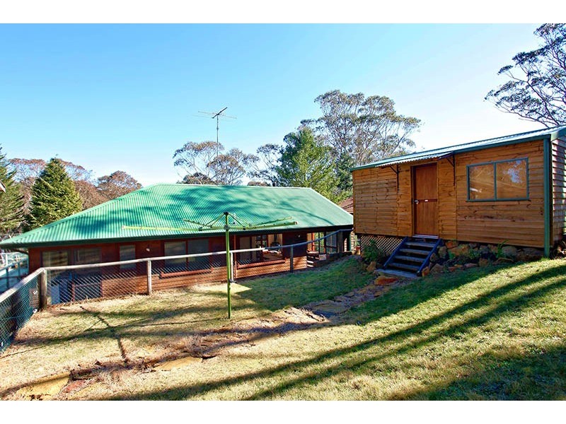 9 Gladstan Avenue, Katoomba NSW 2780