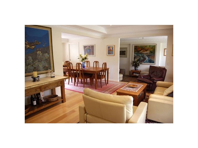 11 Toulon Avenue, Wentworth Falls NSW 2782