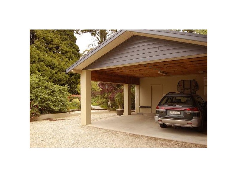 11 Toulon Avenue, Wentworth Falls NSW 2782