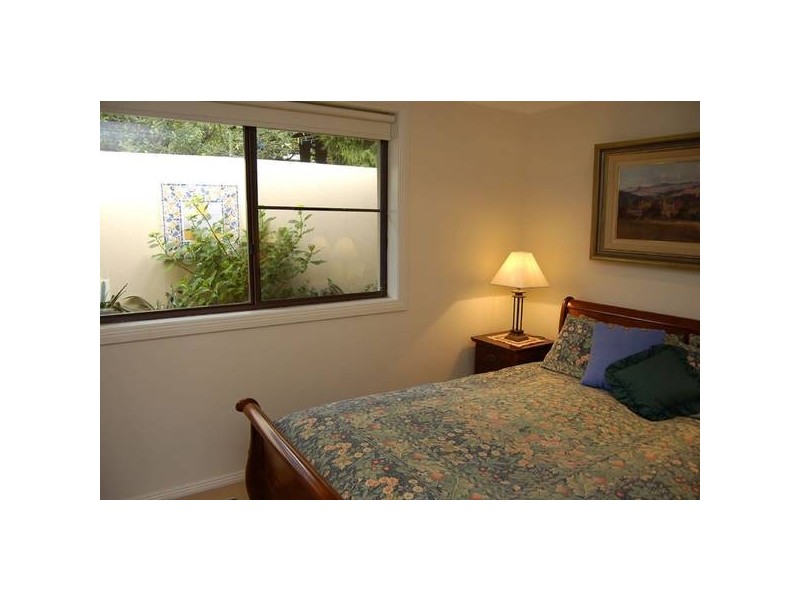 11 Toulon Avenue, Wentworth Falls NSW 2782