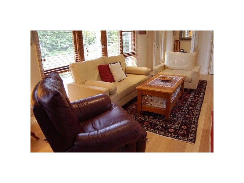 11 Toulon Avenue, Wentworth Falls NSW 2782