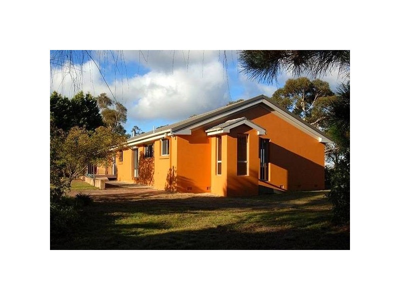84a Tablelands Rd, Wentworth Falls NSW 2782
