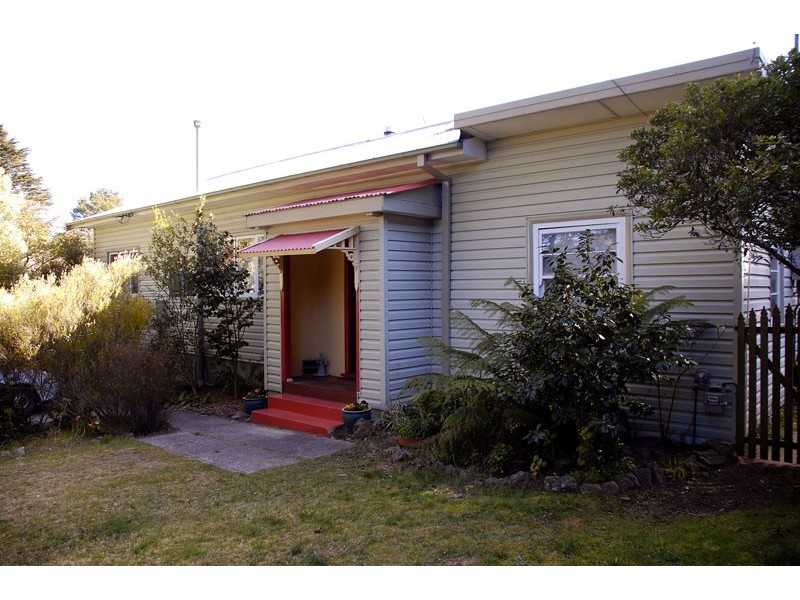 70 Barton Street, Katoomba NSW 2780