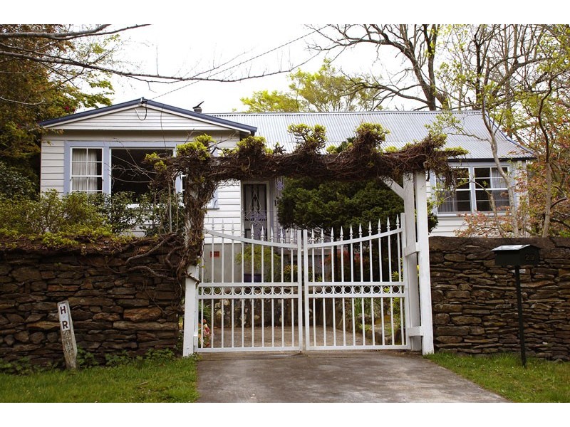 29 St Andrews Avenue, Leura NSW 2780