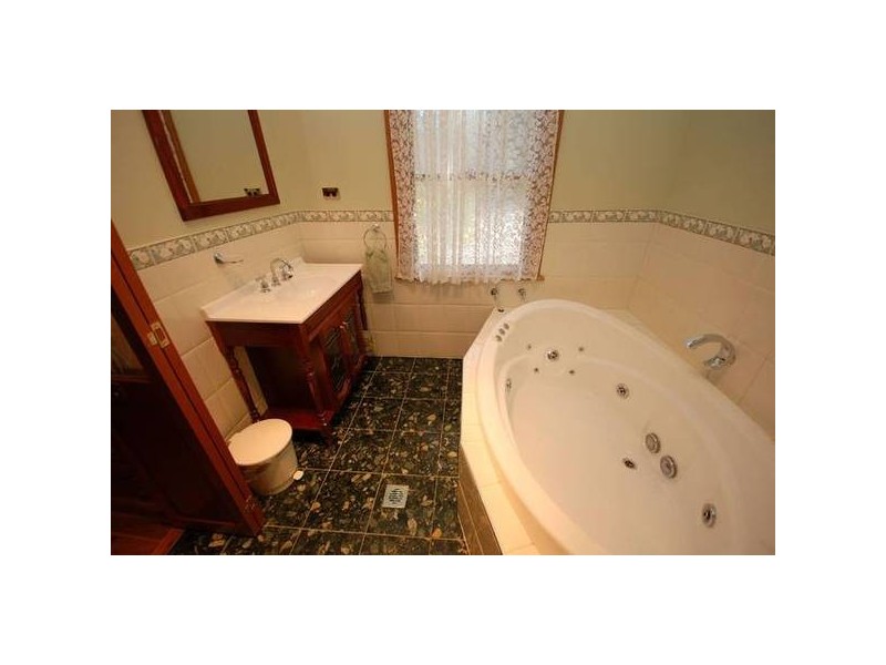 1 Blaxland Avenue, Leura NSW 2780