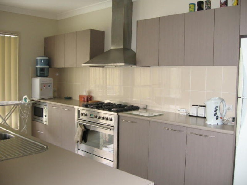 37 Riverside Tce, Windaroo QLD 4207