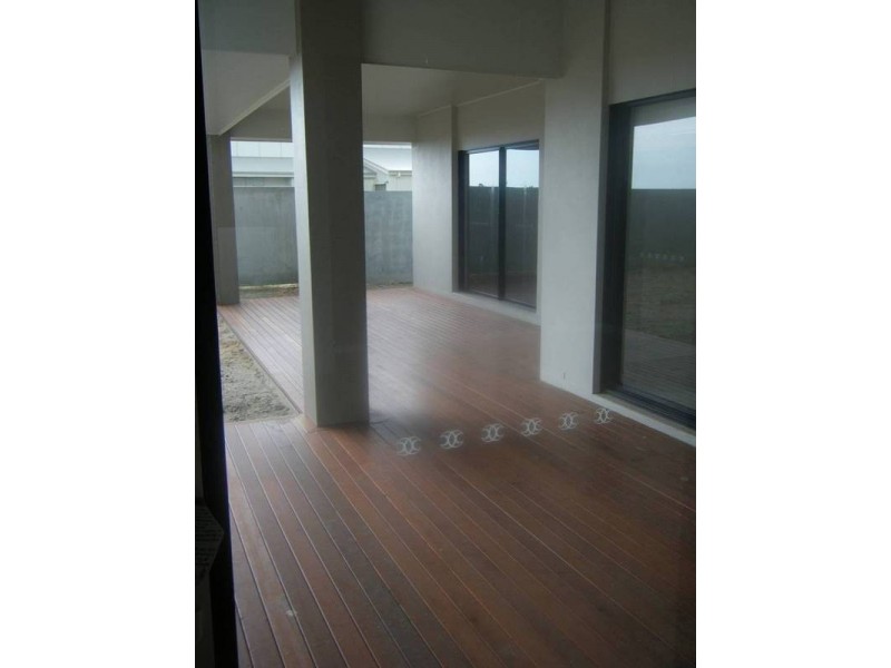 40 Marina Pde, Jacobs Well QLD 4208