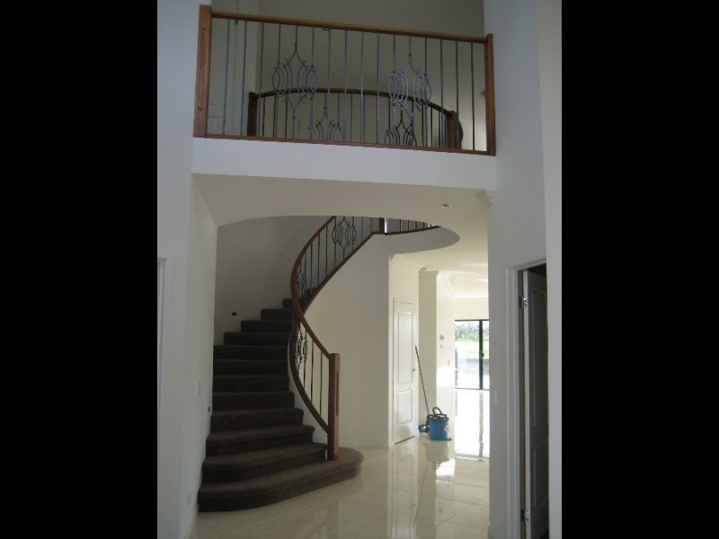 8 Windward pl, Jacobs Well QLD 4208