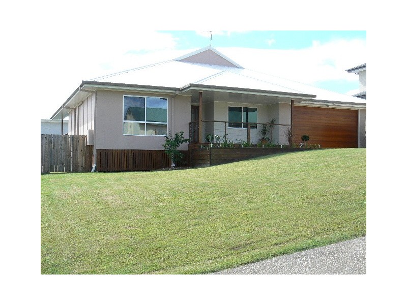8 Cedarton Cres, Ormeau QLD 4208