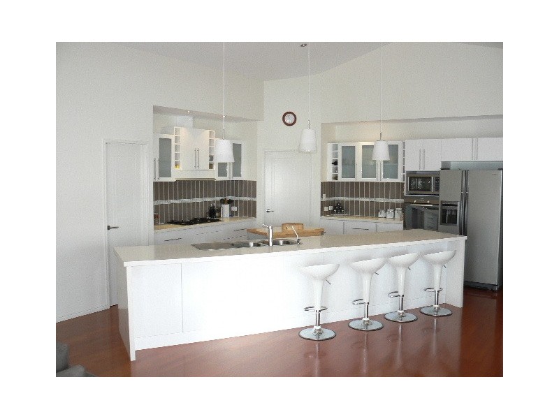 8 Cedarton Cres, Ormeau QLD 4208