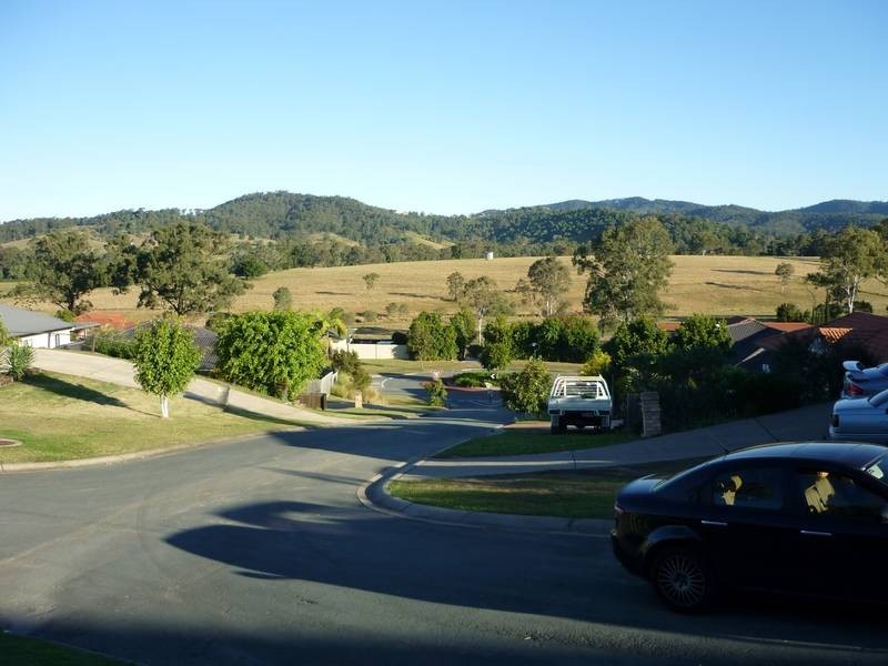 8 McGrath Ct, Ormeau QLD 4208