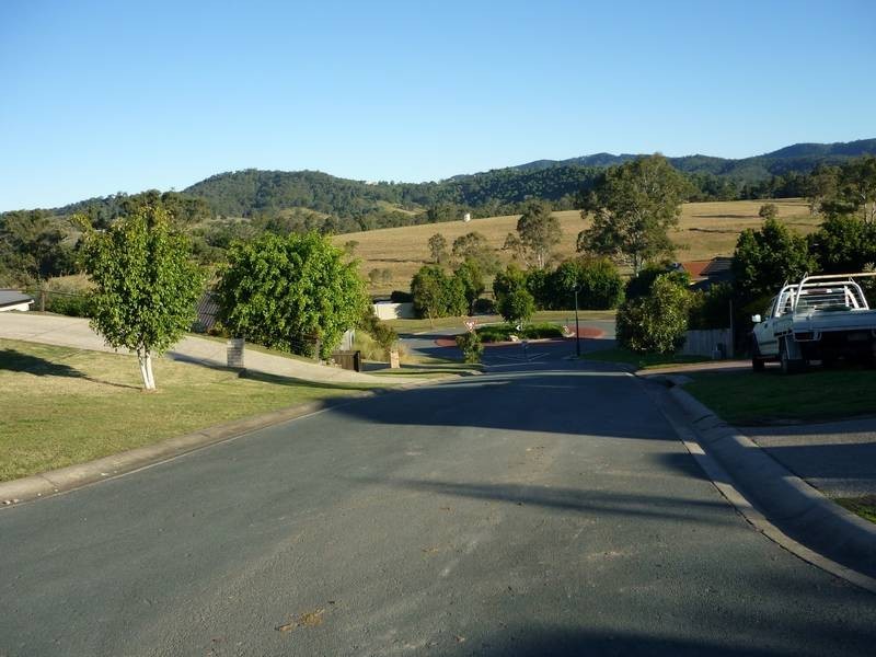 8 McGrath Ct, Ormeau QLD 4208