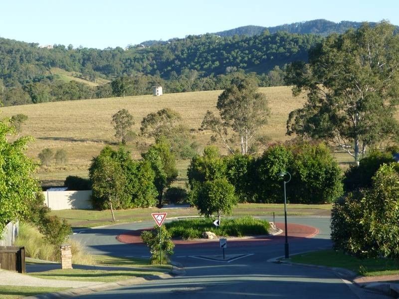 8 McGrath Ct, Ormeau QLD 4208