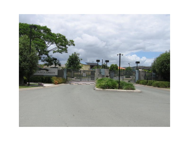 37 Riverside Tce, Windaroo QLD 4207