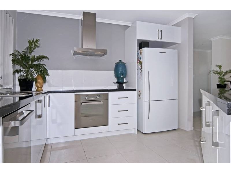 12 Parish Court, Molendinar QLD 4214