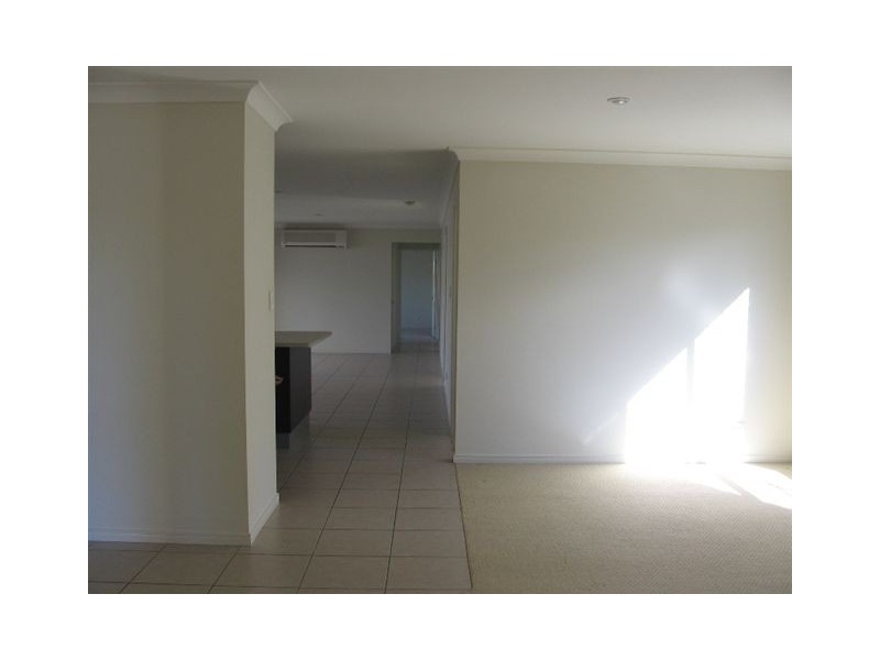 13 Bedivere Drive, Pimpama QLD 4209