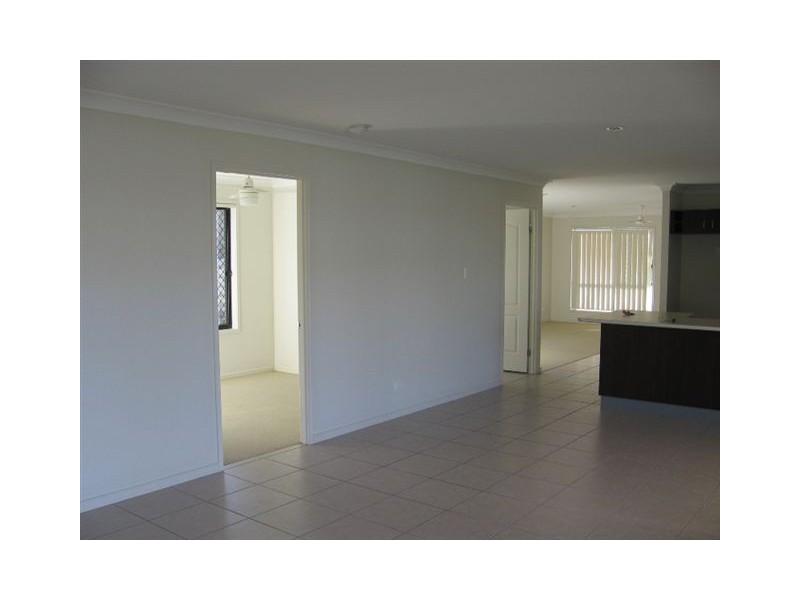 13 Bedivere Drive, Pimpama QLD 4209