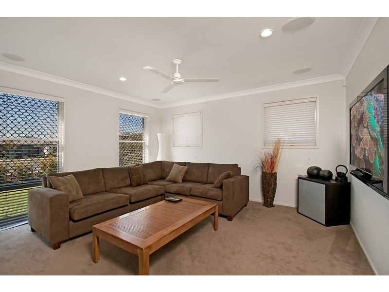 18 Rockwood Dr, Ormeau QLD 4208