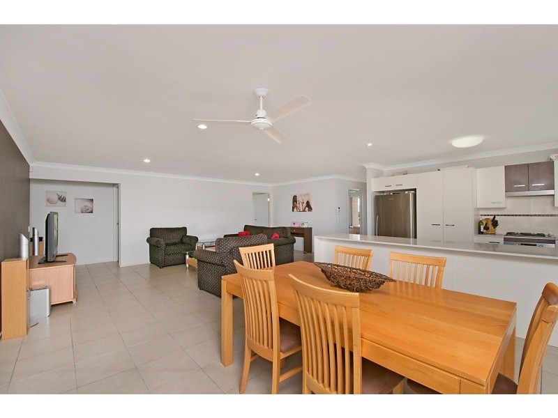 18 Rockwood Dr, Ormeau QLD 4208