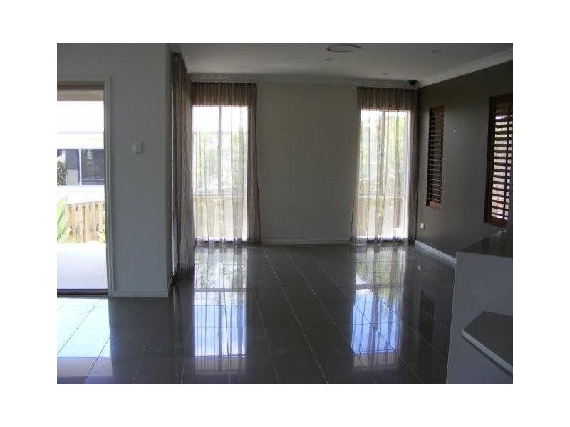 11 Stoney Creek Circuit, Ormeau QLD 4208