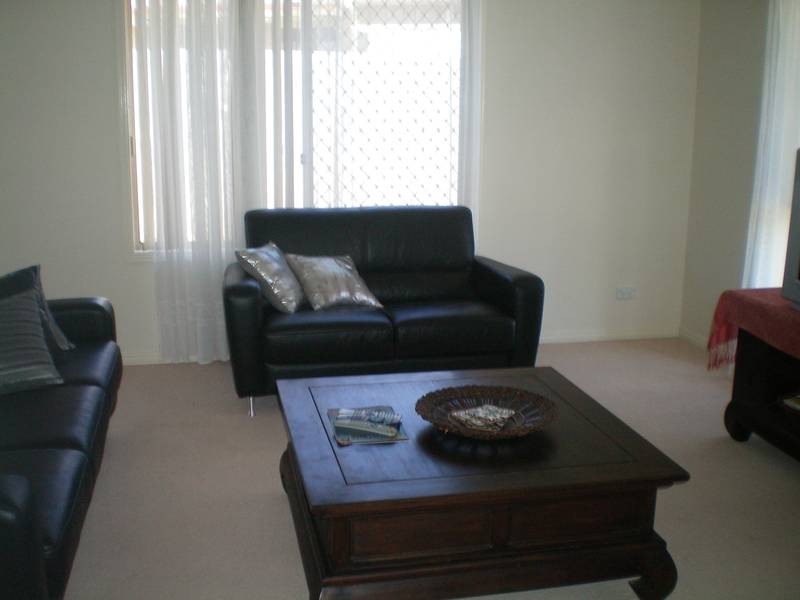8 Caffrum Court, Ormeau QLD 4208